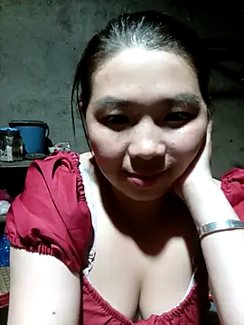 Snapshot of quynhkoolbae chatting on 1, 11, 2025 quynhkoolbae online show from 1, 11, 2025