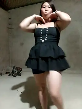 Snapshot of quynhkoolbae chatting on 10, 11, 2025 quynhkoolbae online show from 10, 11, 2025