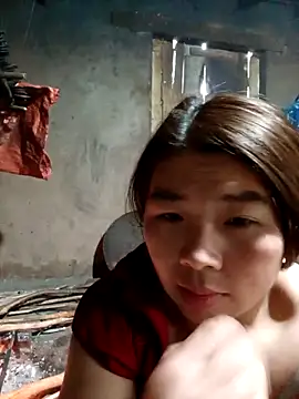 Snapshot of quynhkoolbae chatting on 19, 11, 2025 quynhkoolbae online show from 19, 11, 2025