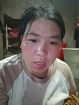 Snapshot of quynhkoolbae chatting on 2, 6, 2026 quynhkoolbae online show from 2, 6, 2026