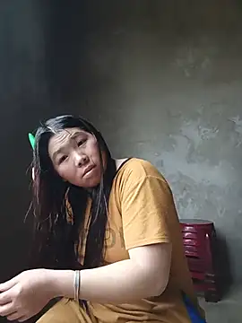 Snapshot of quynhkoolbae chatting on 3, 6, 2026 quynhkoolbae online show from 3, 6, 2026