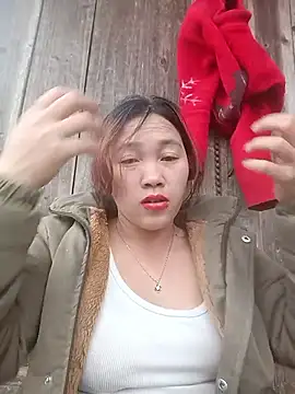 Snapshot of miumiu_00 chatting on 6, 1, 2026 miumiu 00 online show from 6, 1, 2026