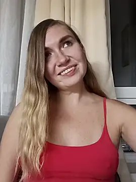 Snapshot of KisaVixen chatting on 12, 9, 2025 KisaVixen online show from 12, 9, 2025