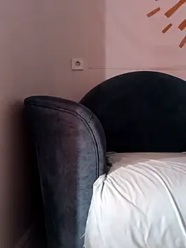 Snapshot of KisaVixen chatting on 10, 10, 2025 KisaVixen online show from 10, 10, 2025