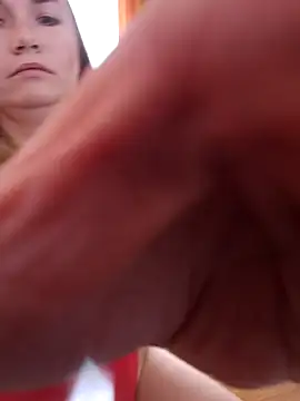 Snapshot of KisaVixen chatting on 19, 10, 2025 KisaVixen online show from 19, 10, 2025