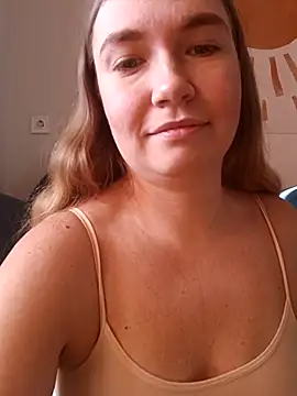 Snapshot of KisaVixen chatting on 25, 10, 2025 KisaVixen online show from 25, 10, 2025