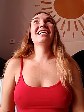 Snapshot of KisaVixen chatting on 26, 11, 2025 KisaVixen online show from 26, 11, 2025