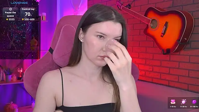 AgataWillis online show from 18, 4, 2026