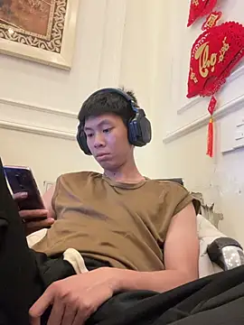 linh21107 online show from 25, 4, 2026