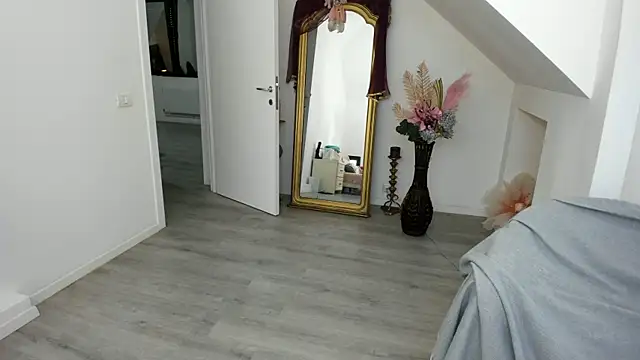 Ranya Evy online show from 24, 4, 2026