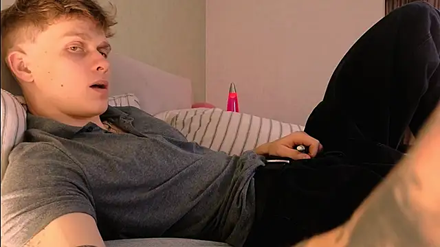 TalkingHead 0  online show from 6, 10, 2025