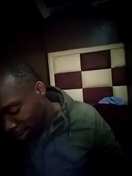 Snapshot of TinnyVsGiant chatting on 7, 11, 2025 TinnyVsGiant online show from 7, 11, 2025