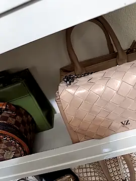 Salmavalentino online show from 9, 5, 2026