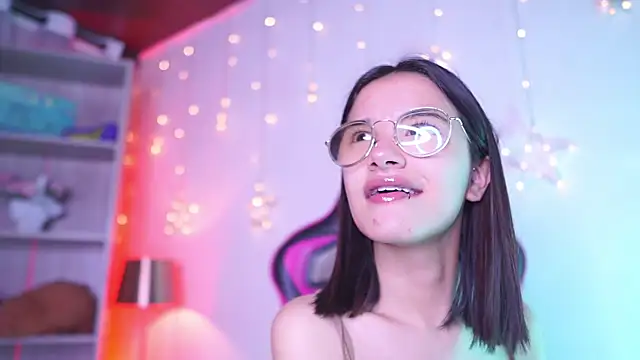 Lana Dreams  online show from 11, 11, 2025