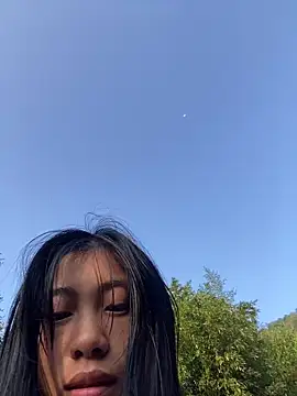 EmLy02 online show from 12, 10, 2025