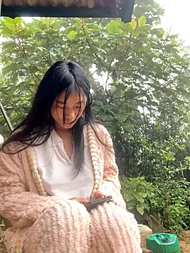 EmLy02 online show from 9, 11, 2025