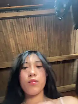 EmLy02 online show from 9, 4, 2026