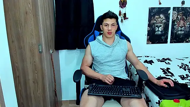 javiersexymann online show from 10, 2, 2025