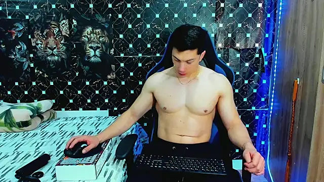 javiersexymann online show from 9, 6, 2026