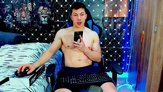 javiersexymann online show from 7, 7, 2026