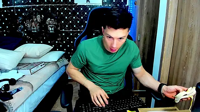 javiersexymann online show from 25, 7, 2026