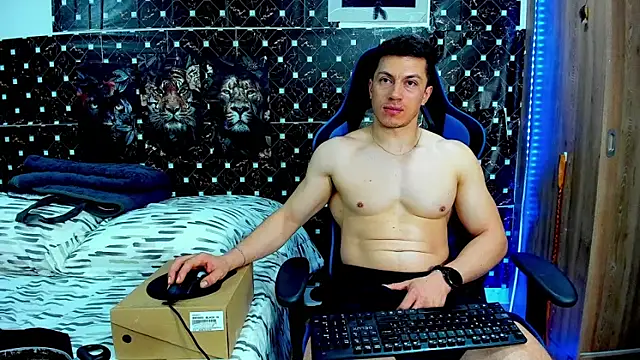 javiersexymann online show from 4, 8, 2026