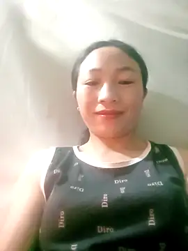 lucybaby00 online show from 17, 12, 2025