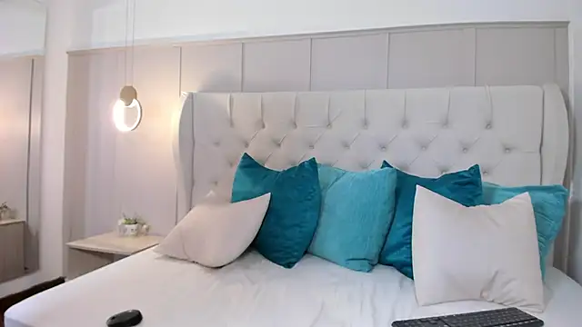 mae lyra online show from 7, 11, 2025