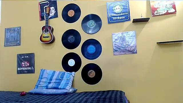 skinnyverus18 online show from 18, 4, 2026