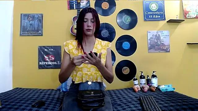 skinnyverus18 online show from 25, 4, 2026