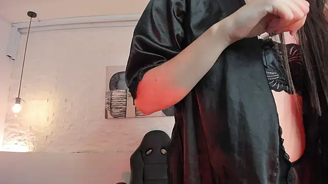 Sarah GothicGirl online show from 9, 10, 2025