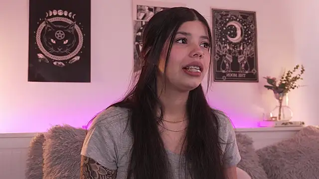 sophieee art online show from 8, 9, 2025