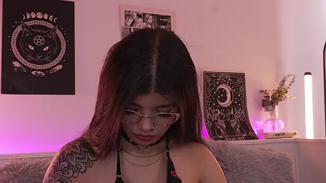 sophieee art online show from 9, 10, 2025