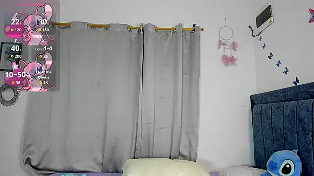 Snapshot of emmie_bunny chatting on 16, 10, 2025 emmie bunny online show from 16, 10, 2025