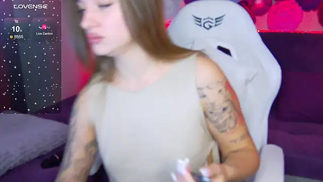 Snapshot of LindaBrilliant chatting on 15, 10, 2025 LindaBrilliant online show from 15, 10, 2025