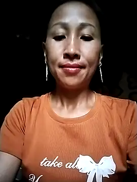 Snapshot of cute_love00 chatting on 9, 9, 2025 cute love00 online show from 9, 9, 2025