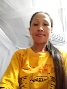 Snapshot of cute_love00 chatting on 10, 9, 2025 cute love00 online show from 10, 9, 2025