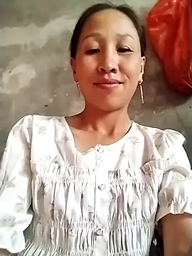 Snapshot of cute_love00 chatting on 23, 9, 2025 cute love00 online show from 23, 9, 2025