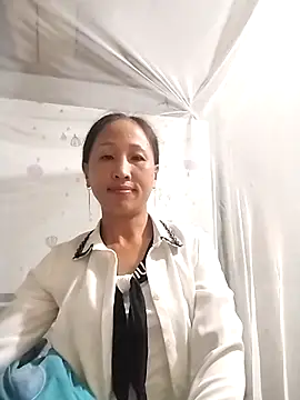 Snapshot of cute_love00 chatting on 7, 10, 2025 cute love00 online show from 7, 10, 2025