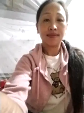 Snapshot of cute_love00 chatting on 12, 10, 2025 cute love00 online show from 12, 10, 2025