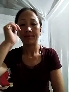 Snapshot of cute_love00 chatting on 16, 10, 2025 cute love00 online show from 16, 10, 2025