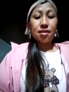 Snapshot of cute_love00 chatting on 24, 10, 2025 cute love00 online show from 24, 10, 2025