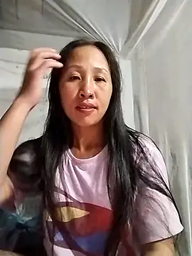 Snapshot of cute_love00 chatting on 30, 10, 2025 cute love00 online show from 30, 10, 2025