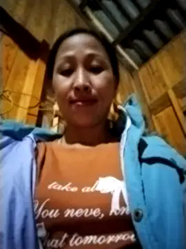 Snapshot of cute_love00 chatting on 4, 11, 2025 cute love00 online show from 4, 11, 2025