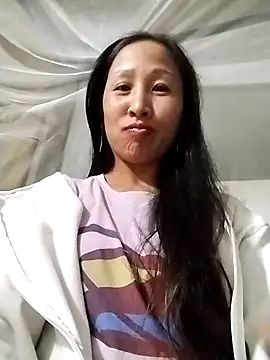 Snapshot of cute_love00 chatting on 6, 11, 2025 cute love00 online show from 6, 11, 2025