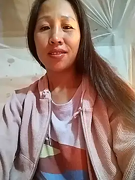 Snapshot of cute_love00 chatting on 13, 11, 2025 cute love00 online show from 13, 11, 2025