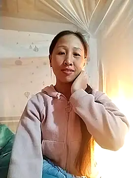 Snapshot of cute_love00 chatting on 19, 11, 2025 cute love00 online show from 19, 11, 2025