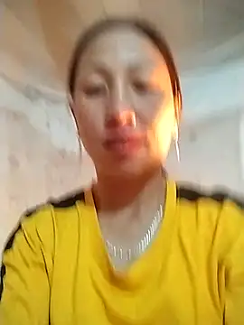 Snapshot of cute_love00 chatting on 2, 12, 2025 cute love00 online show from 2, 12, 2025