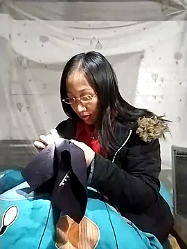 cute love00 online show from 9, 1, 2026