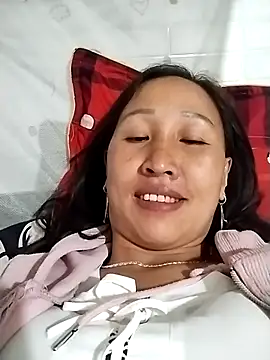 cute love00 online show from 13, 3, 2026